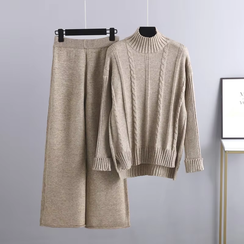 Women's Knitted Set - Chunky Turtleneck Sweater & Wide Pants - Comfortable Fit