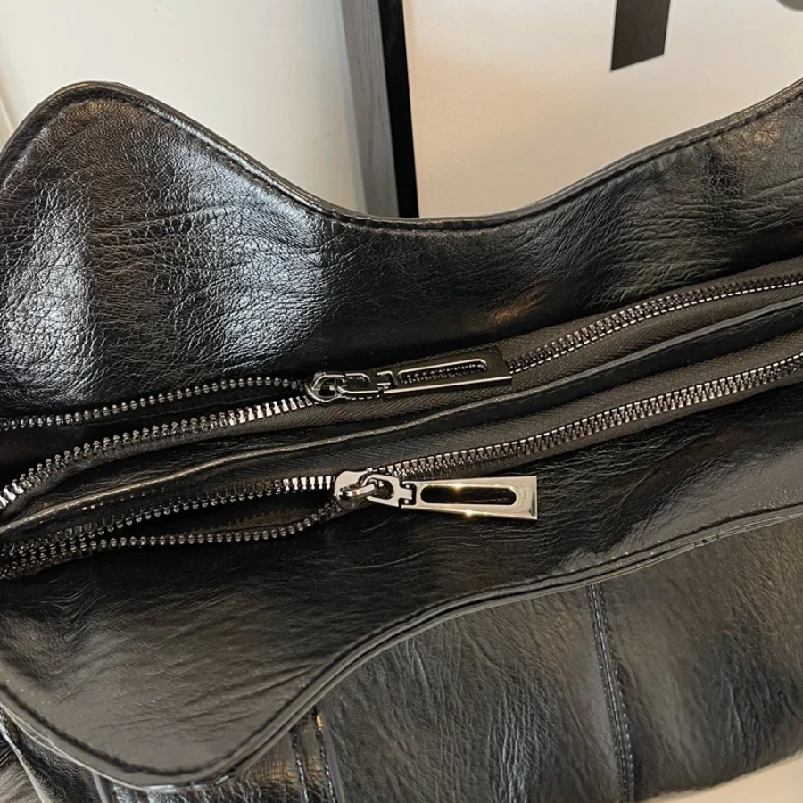 Ladies Handbag – Structured Design – Multiple Compartments – Metal Details – Hand/Shoulder Carryable