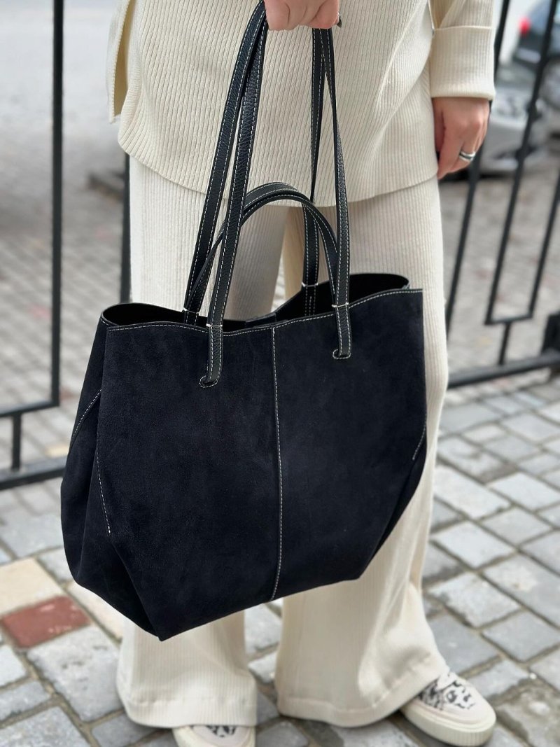 Women's Tote Bag – Suede Leather – Spacious Design – Minimalist – Shoulder Model