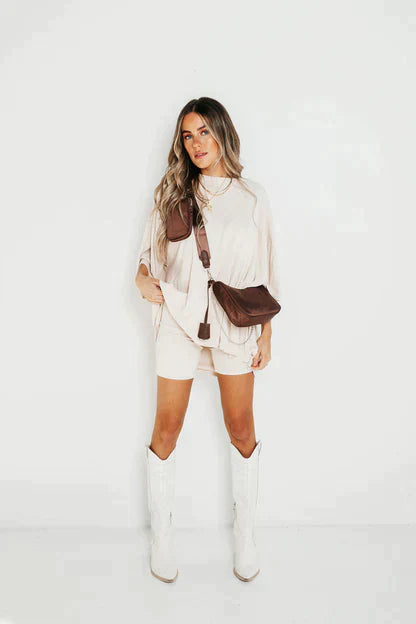 Women's Tunic Top - Oversized Fit - Three-Quarter Sleeve - Round Neck - Casual Comfort