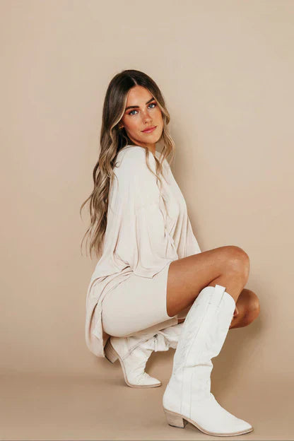 Women's Tunic Top - Oversized Fit - Three-Quarter Sleeve - Round Neck - Casual Comfort
