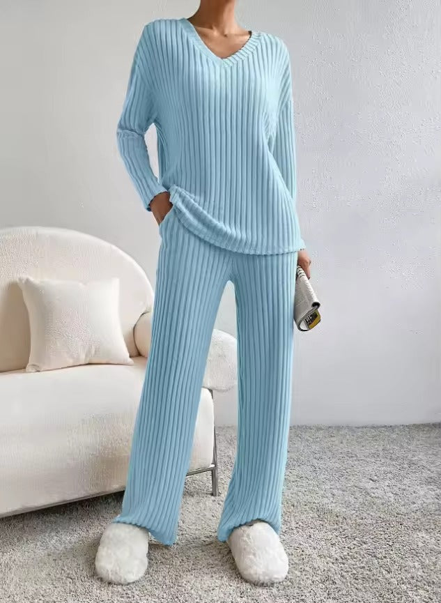 Women's Lounge Set – Ribbed – V-Neck – Wide Legs – Elastic Waist – Comfort Fit