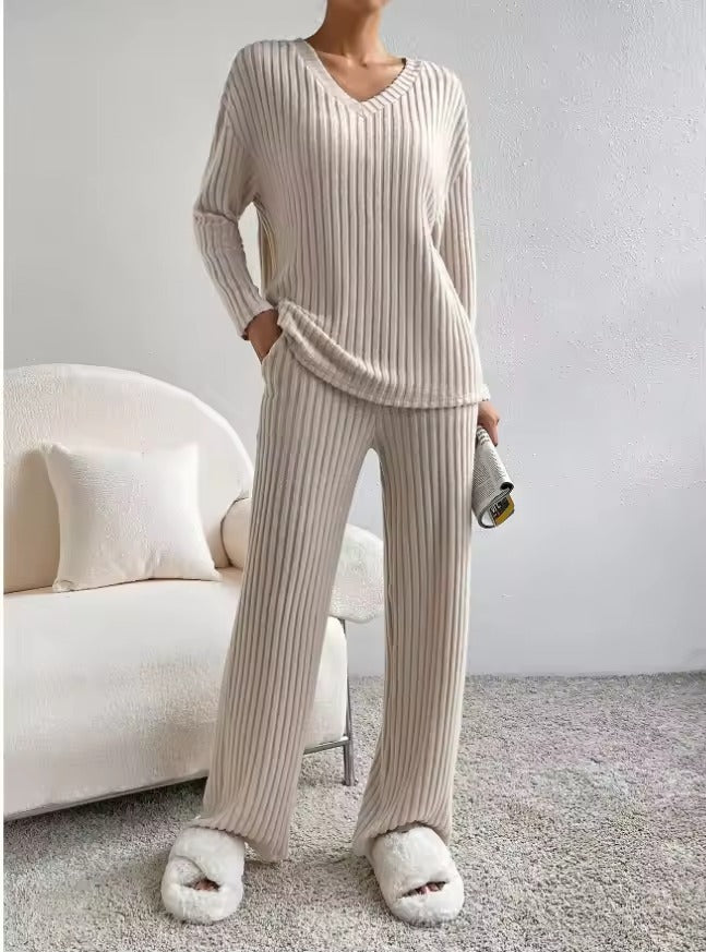 Women's Lounge Set – Ribbed – V-Neck – Wide Legs – Elastic Waist – Comfort Fit