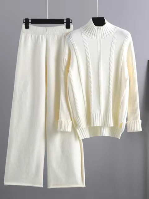 Women's Knitted Set - Chunky Turtleneck Sweater & Wide Pants - Comfortable Fit