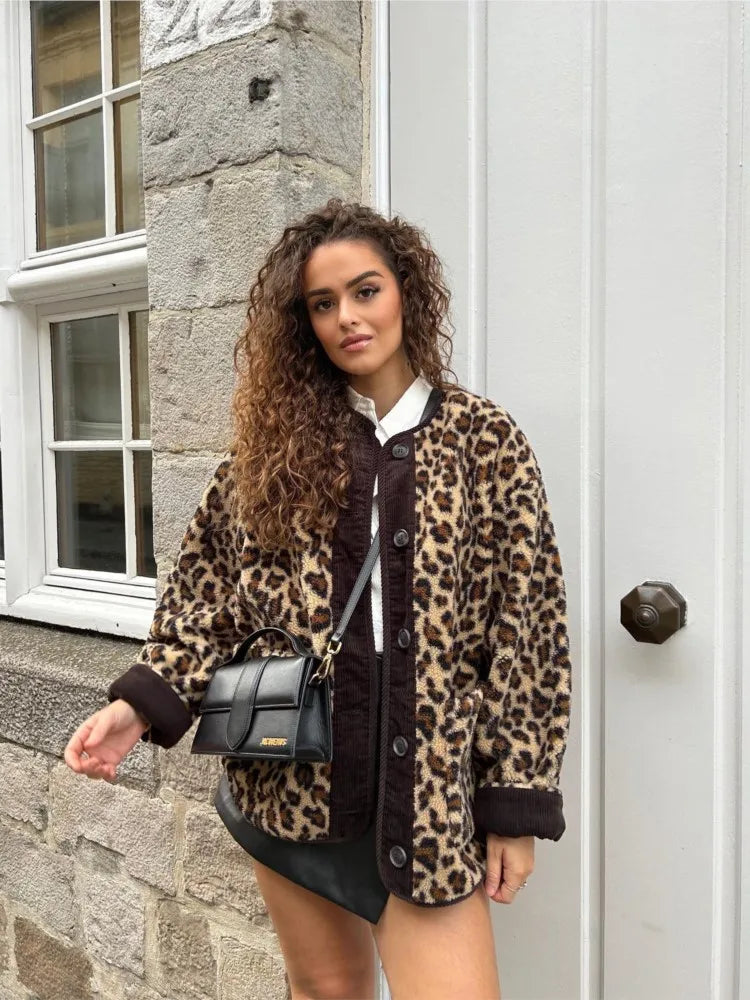 Livia™ Trendy Leopardprint Jacket - Feel Confident and Unique