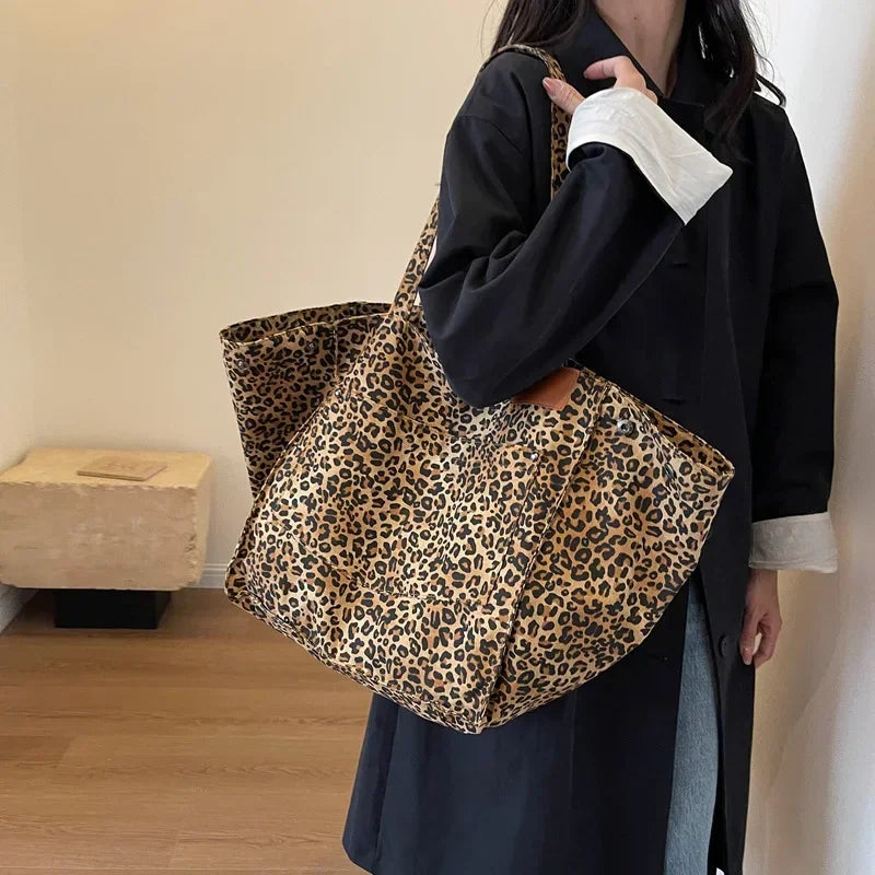 Ladies Shopper Bag - Roomy Model - Leopard Print - Canvas - Shoulder Handles