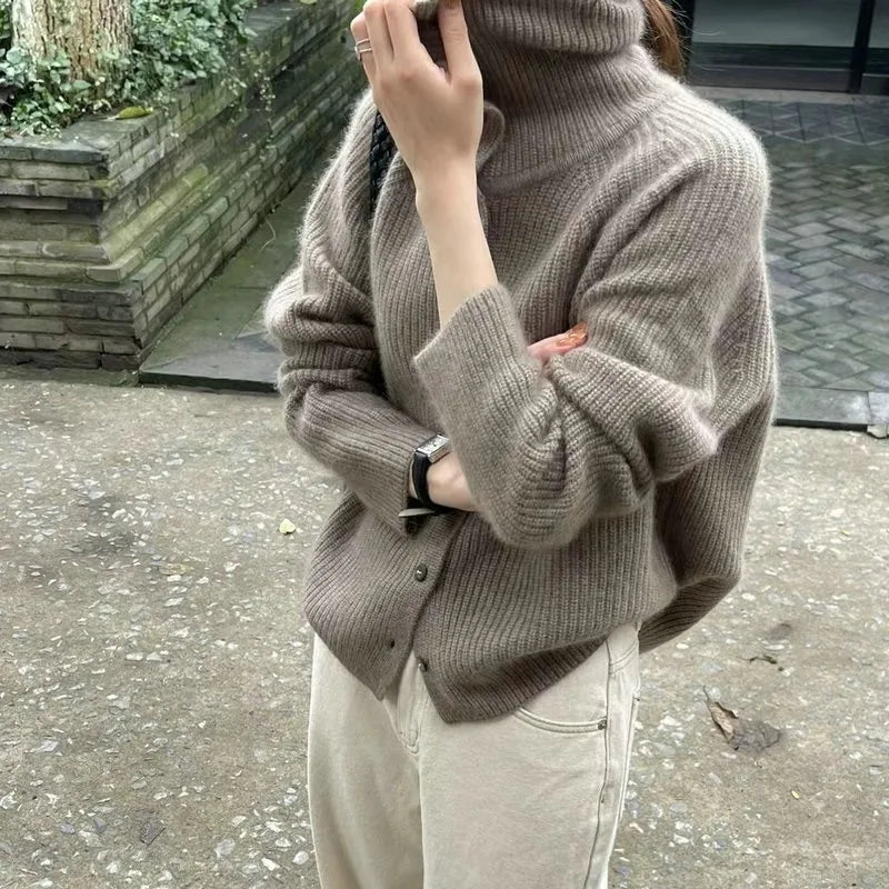 Evy | Classic Turtleneck Sweater For Women