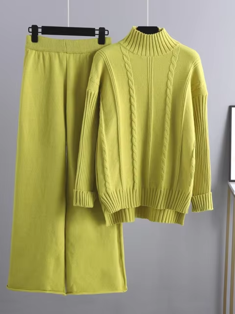 Women's Knitted Set - Chunky Turtleneck Sweater & Wide Pants - Comfortable Fit
