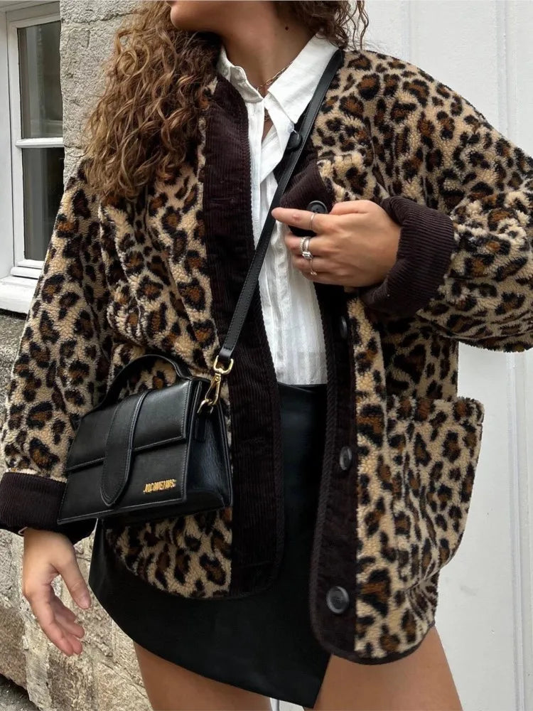Livia™ Trendy Leopardprint Jacket - Feel Confident and Unique