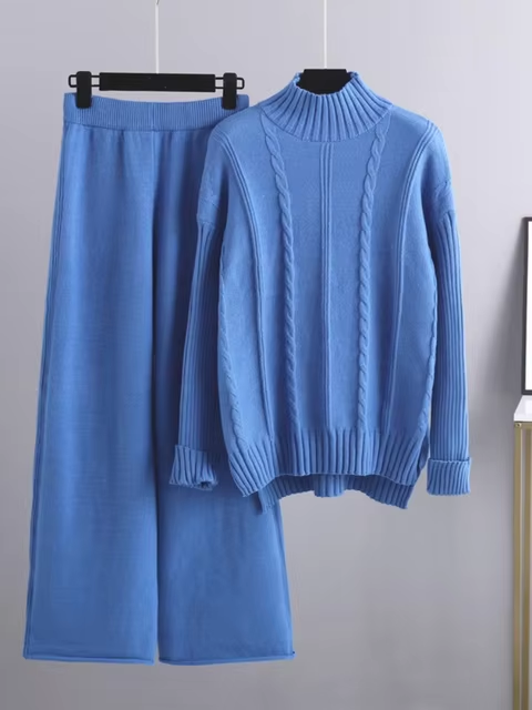 Women's Knitted Set - Chunky Turtleneck Sweater & Wide Pants - Comfortable Fit