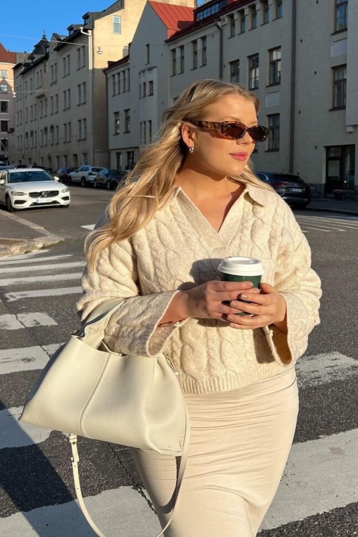 Handbag for women - versatile everyday handbag