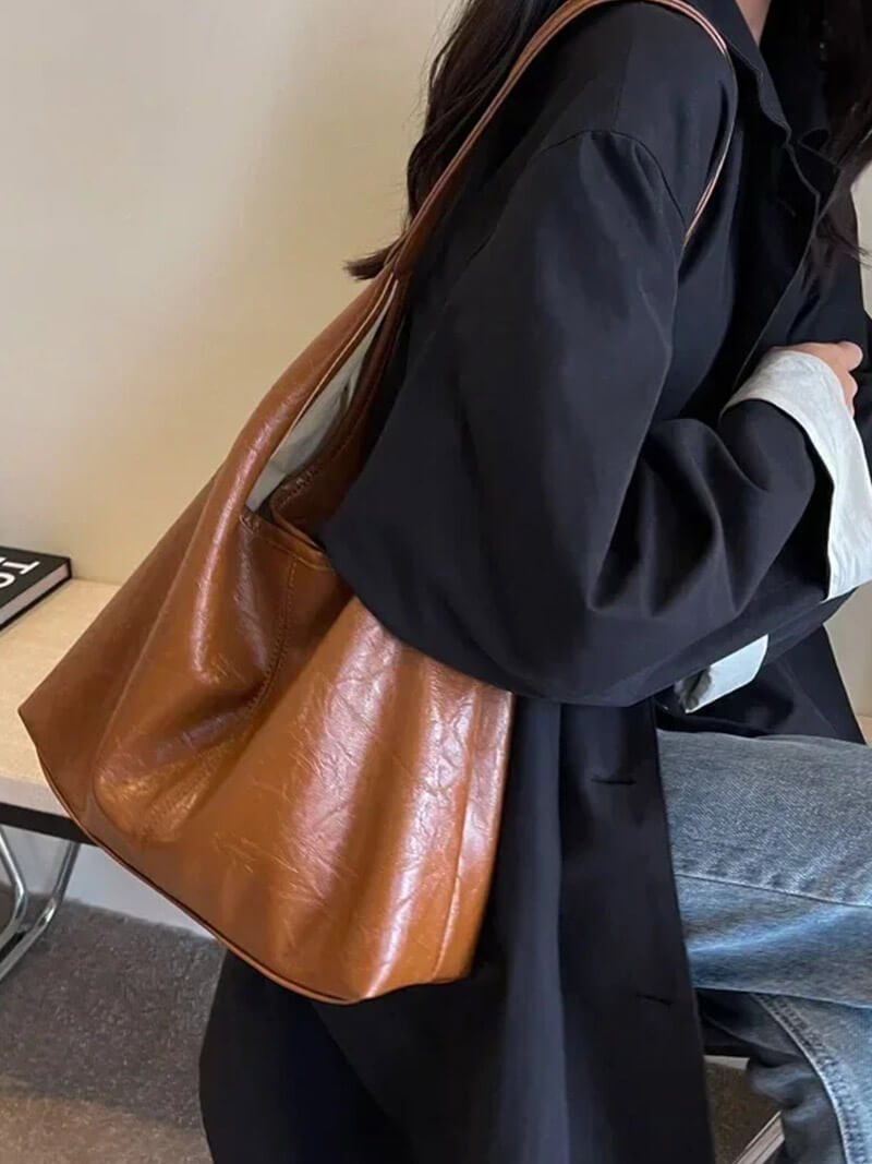 Women's shoulder bag - stylish leather bag