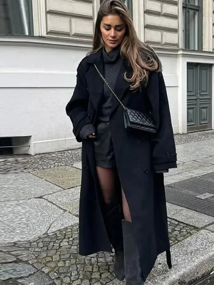 Ladies Long Overcoat – Wool – Loose Fit – Double-Breasted – Structured Shoulders