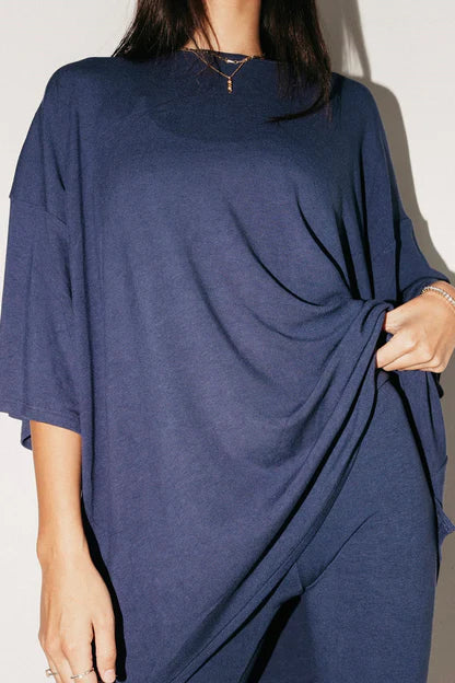 Women's Tunic Top - Oversized Fit - Three-Quarter Sleeve - Round Neck - Casual Comfort
